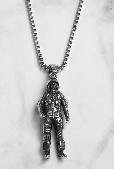 Großhändler Z. Emilie - Astronaut steel necklace