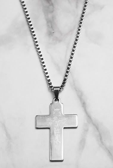 Großhändler Z. Emilie - Cross with Jesus Christ steel necklace