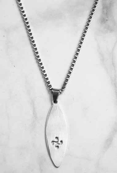 Wholesaler Z. Emilie - Cross basque steel necklace
