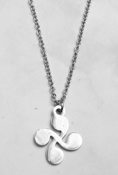 Großhändler Z. Emilie - Cross basque steel necklace