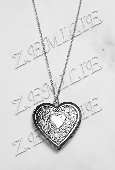 Wholesaler Z. Emilie - Heart photo steel necklace