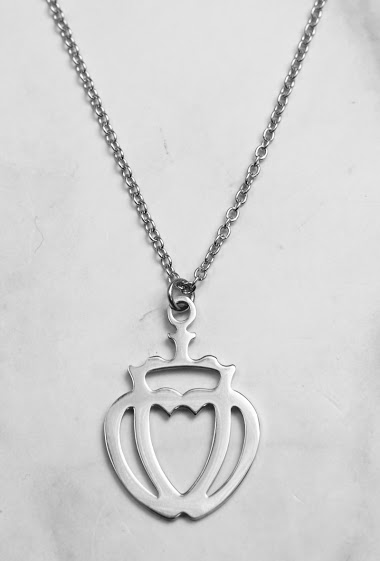 Wholesaler Z. Emilie - Vendean heart steel necklace