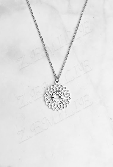 Wholesalers Z. Emilie - Mandala flower steel necklace