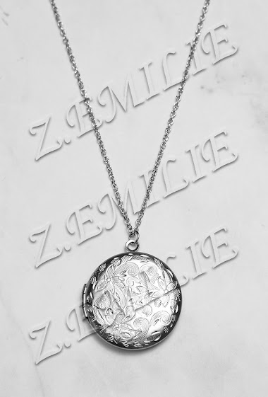 Wholesaler Z. Emilie - Round photo steel necklace