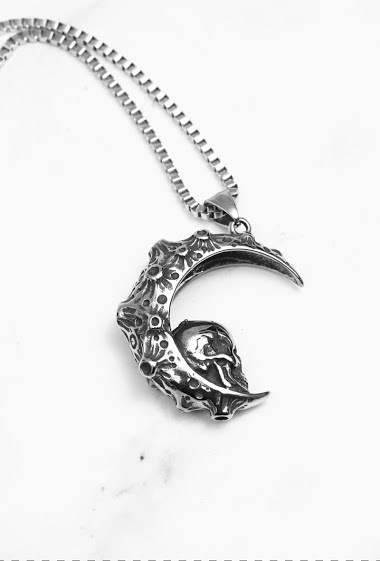 Wholesaler Z. Emilie - Skull in moon steel necklace