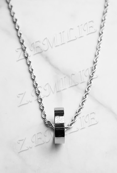 Mayorista Z. Emilie - Triskell steel necklace