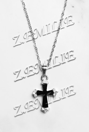 Wholesaler Z. Emilie - Cross acrylic strass necklace