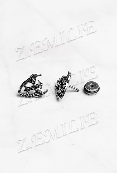 Wholesaler Z. Emilie - Fake piercing cross earring