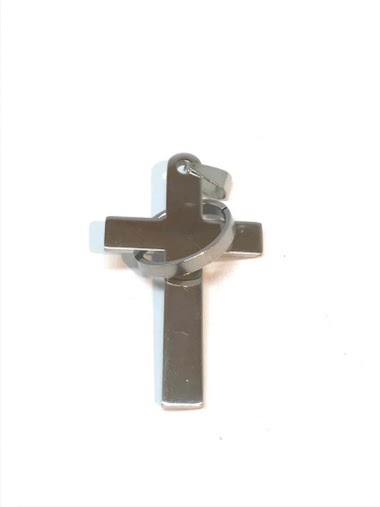 Grossiste Z. Emilie - Pendentif acier croix avec un anneau