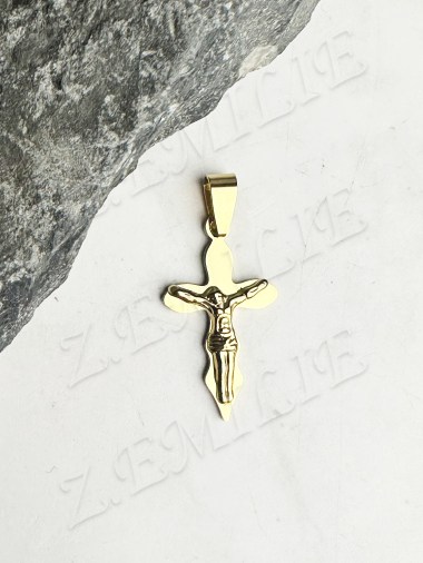 Wholesaler Z. Emilie - Jesus cross steel pendant