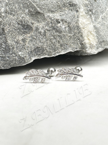 Wholesaler Z. Emilie - Tragus and helix piercing leaf
