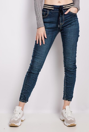 Jeans with elastic waist jog jeans