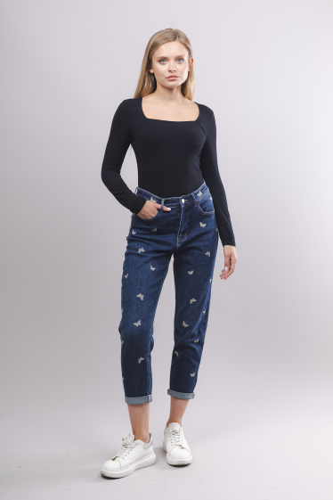 Großhändler Zac & Zoé - Mom-Fit-Jeans mit Schmetterlingsstickerei