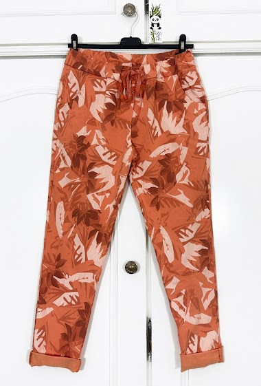 Jogging pants with pockets, floral print