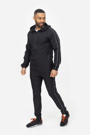 Wholesaler Zayne Paris - Jogging set with jacket with pockets and zip