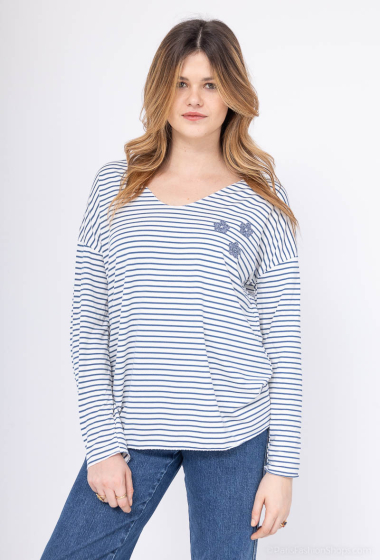 Wholesaler Zelia - Striped top with long sleeves embroidered flowers