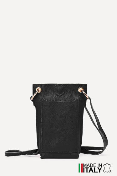 Wholesaler Zevento - Phone-size shoulder bag in grained leather ZE-9014-G