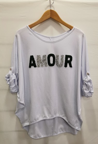 sweatshirt with rhinestone amour