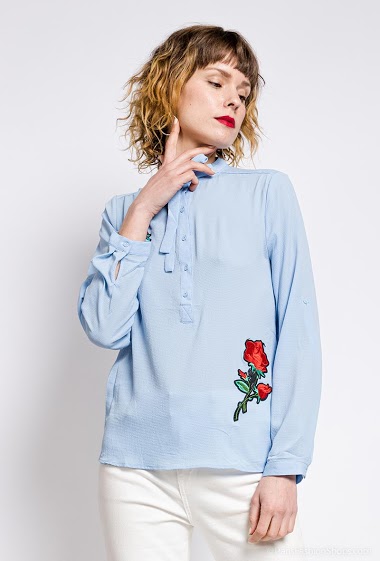 Grossiste Zoe Mode (Elena Z) - Chemise avec patchs fleurs