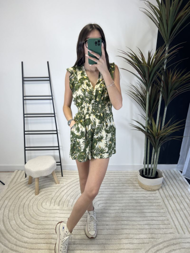Wholesaler Zoe Mode (Elena Z) - Flowy floral playsuit with ruffled cap sleeves
