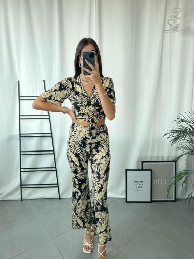 Wholesaler Zoe Mode (Elena Z) - Printed top and pants With gold