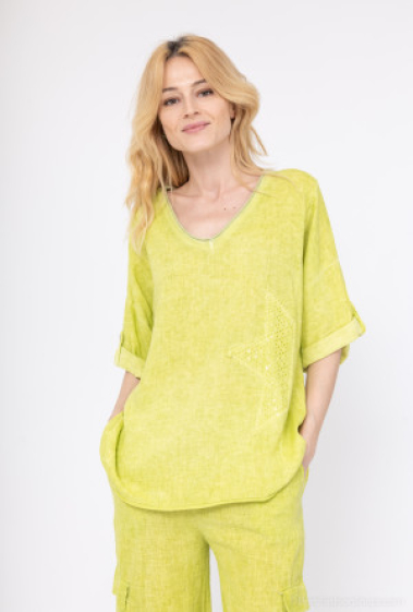 V-neck linen top with short star sleeves in sequins in a special wash - For Her Paris