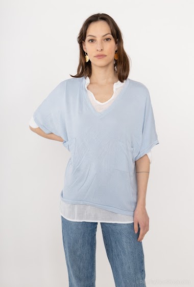 2 pieces : Oversize white shirt and V-neck top - For Her Paris